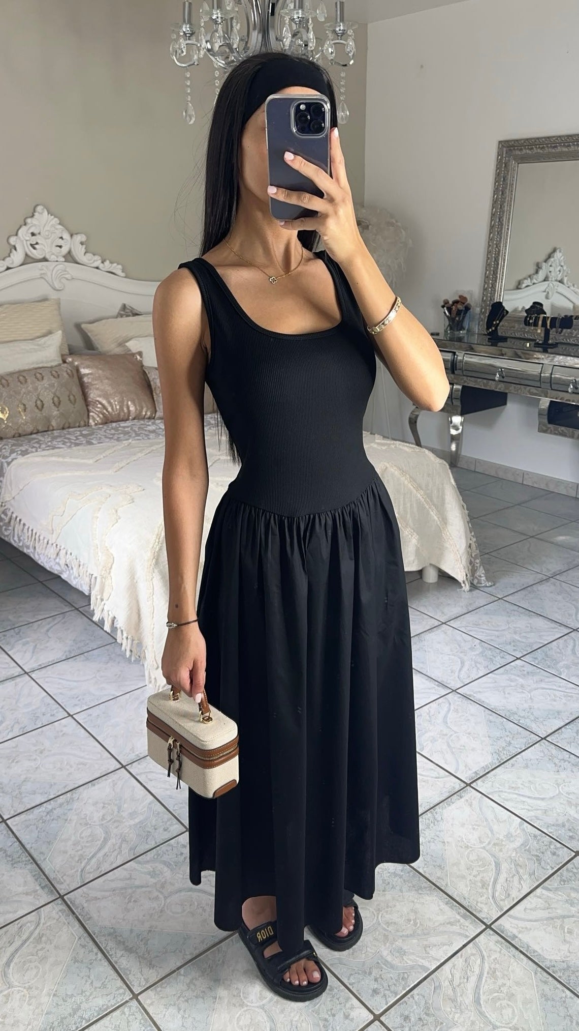 Robe débardeur noir sale