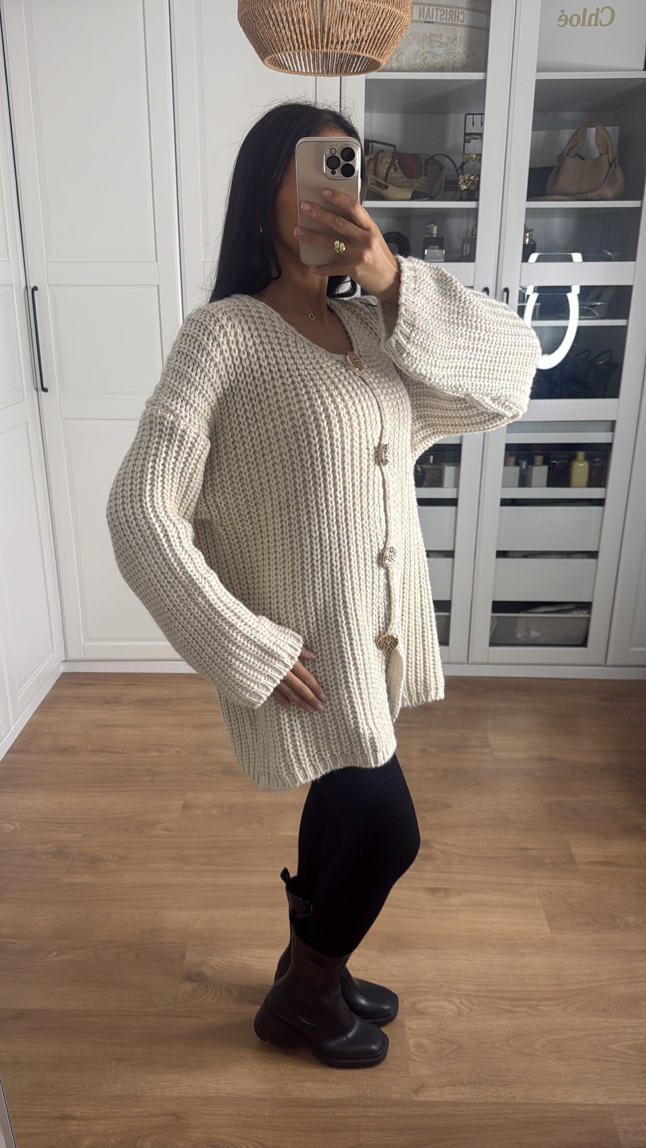 Robe pull en laine beige avec boutons dorés SAÏRYS