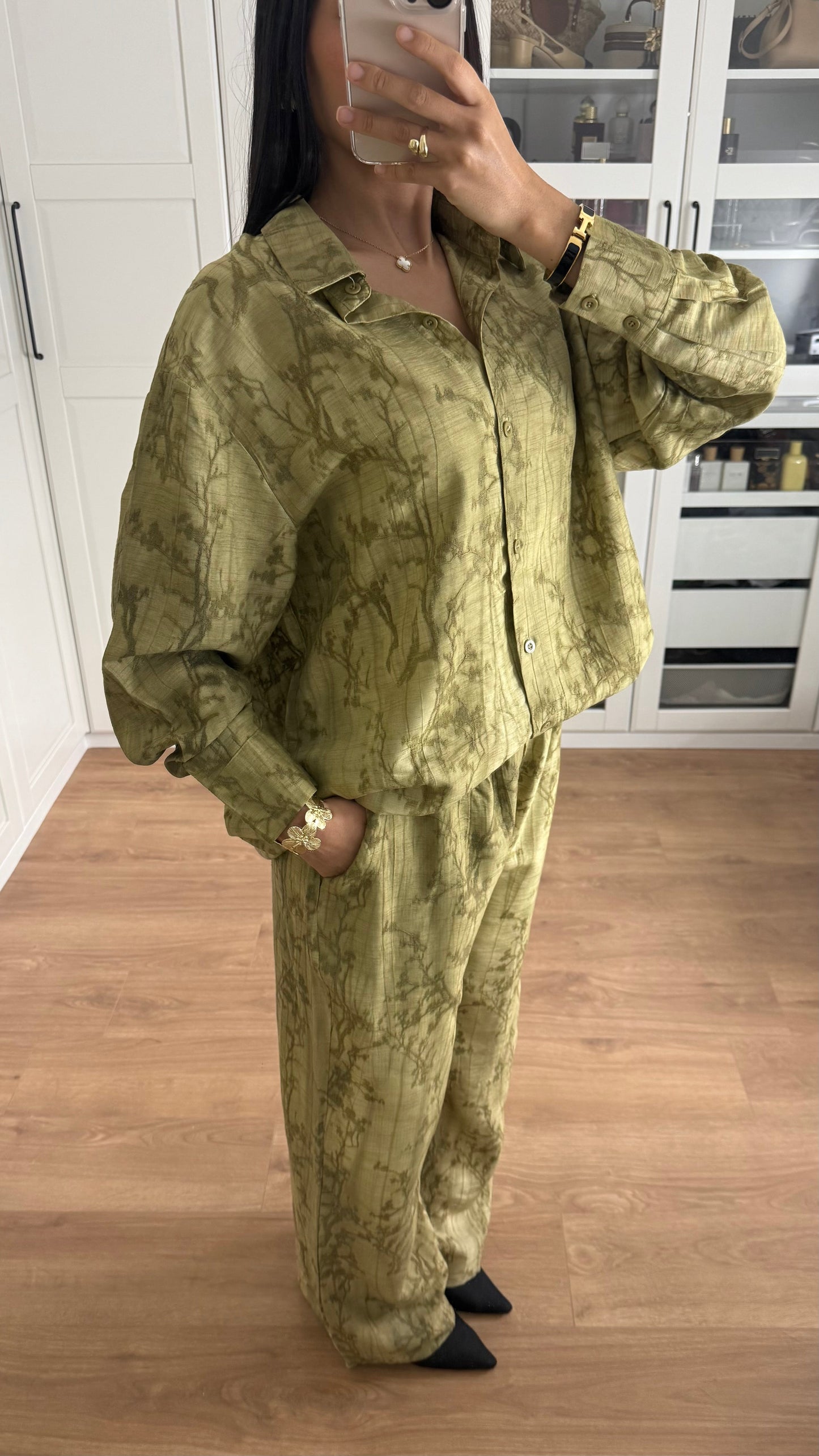 Ensemble Modeste Kaki – Chemise Brodée & Pantalon Large SAÏRYS