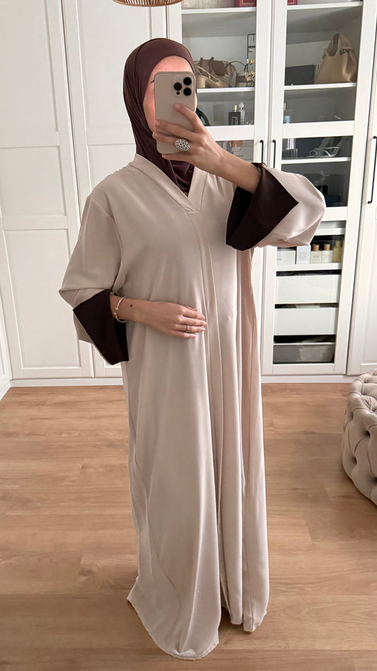 Abaya beige manches revers marron SAÏRYS