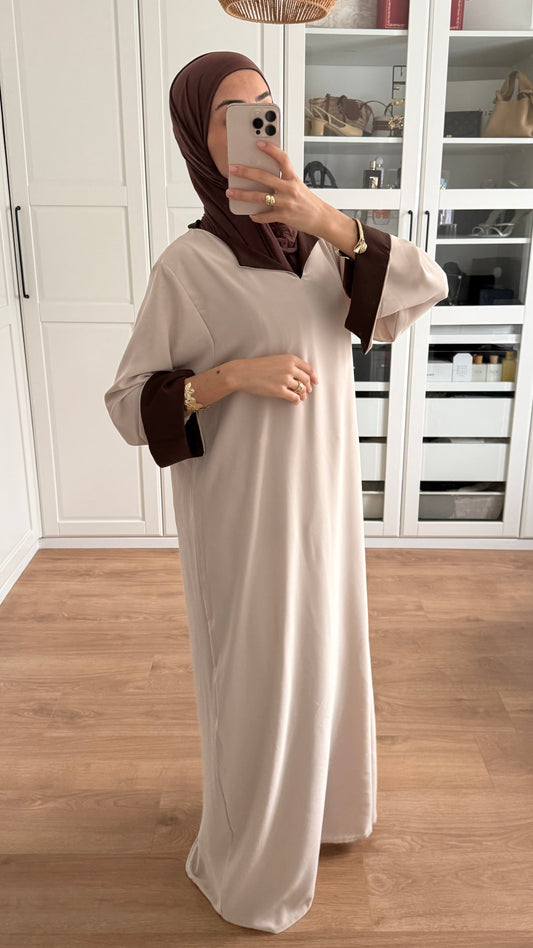 Abaya beige manches revers marron SAÏRYS