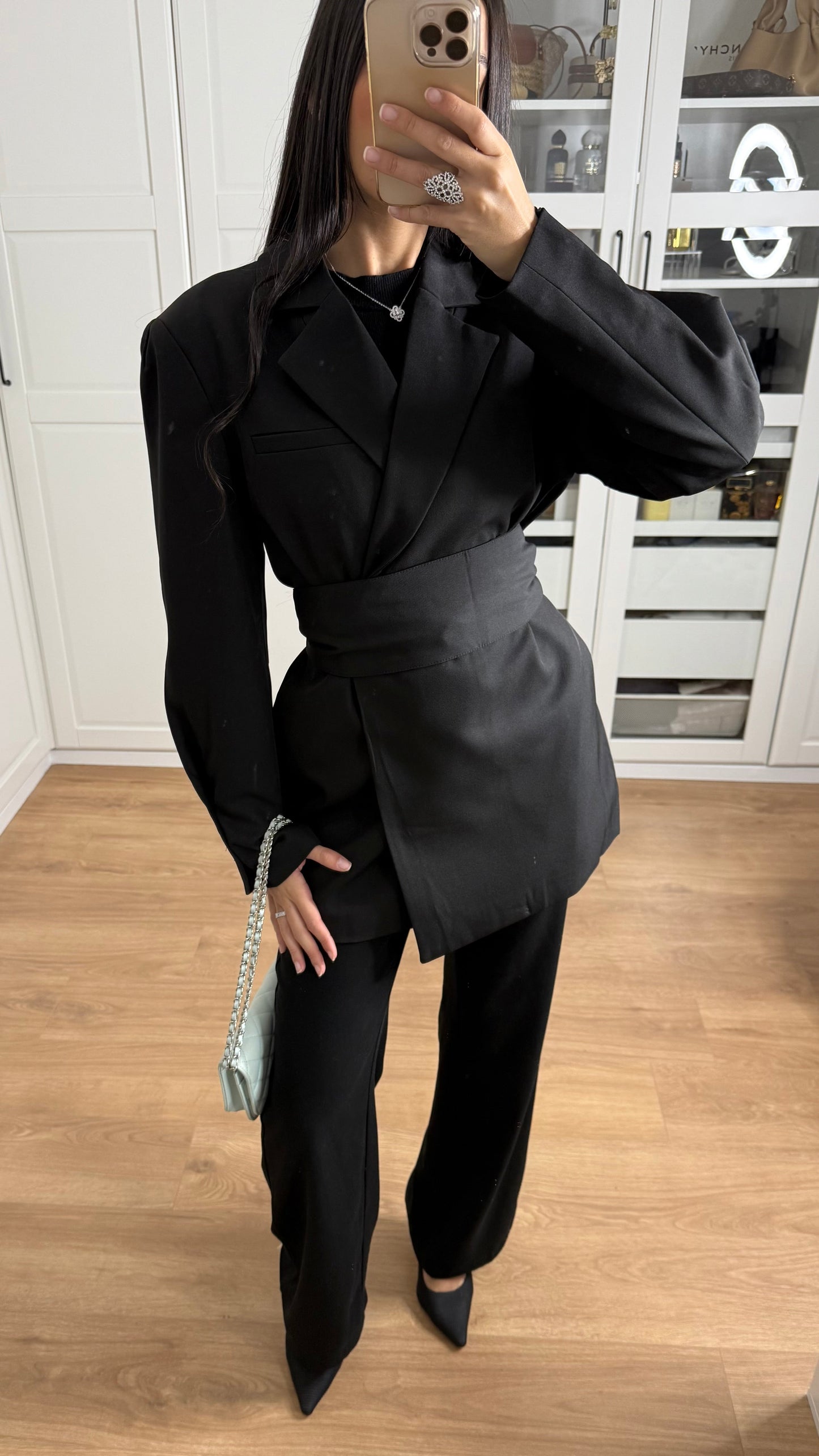 Blazer Oversize Noir Cintré à la Taille avec Ceinture SAÏRYS