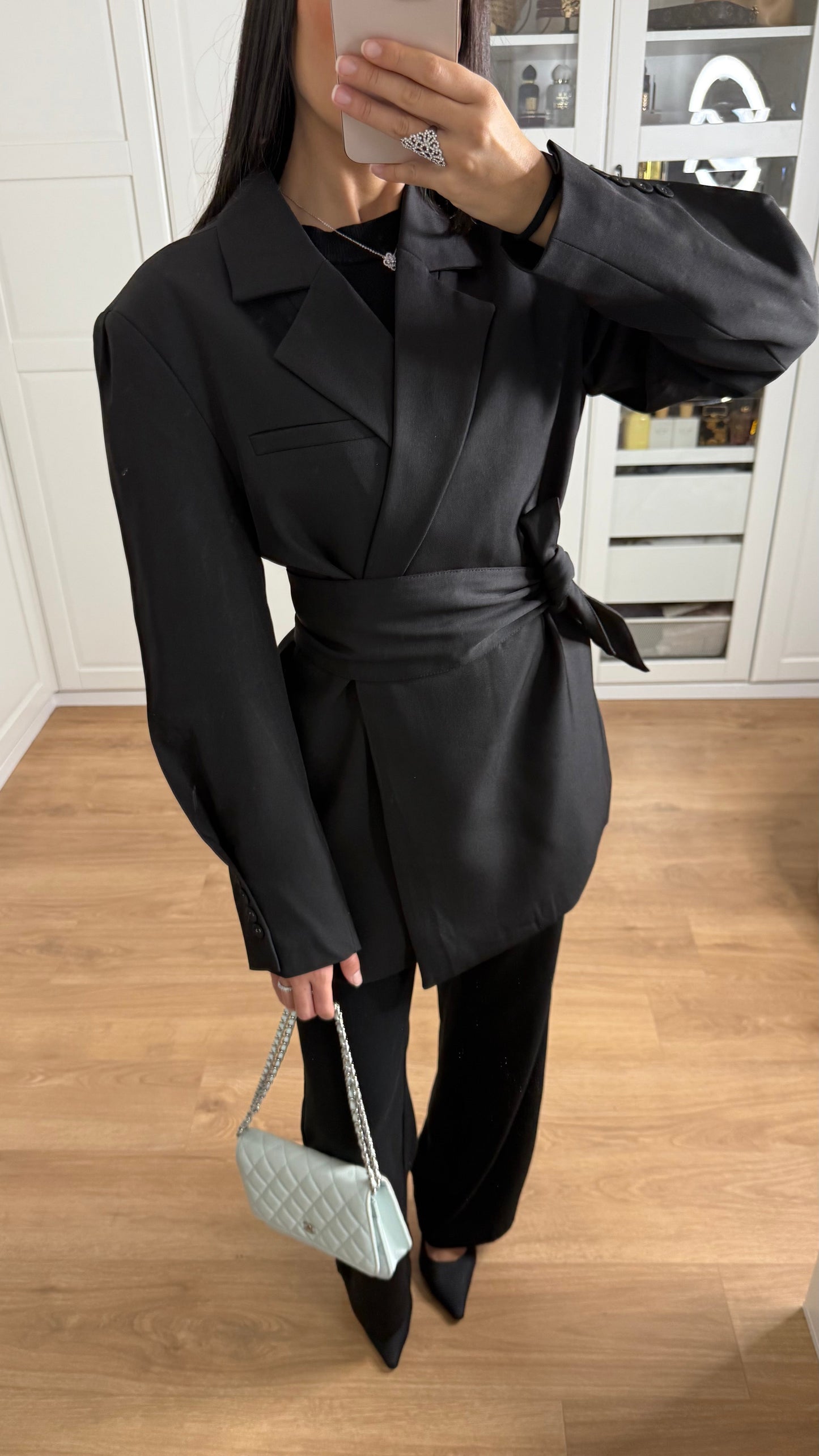 Blazer Oversize Noir Cintré à la Taille avec Ceinture SAÏRYS