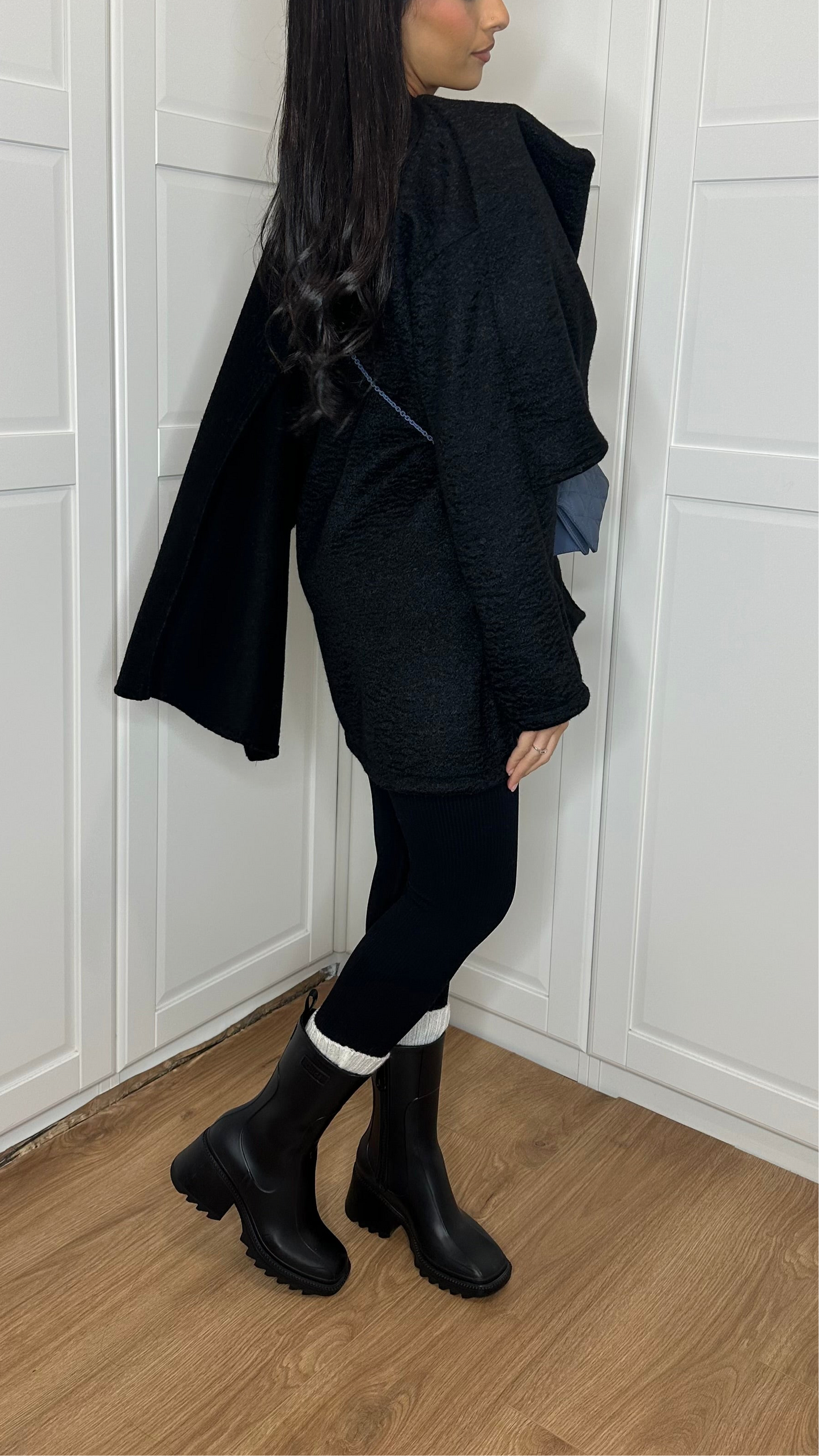 Manteau cape avec écharpe intégrée [Noir] SAÏRYS