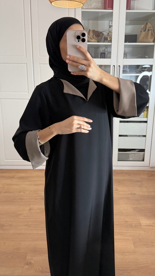Abaya noire manches revers marron SAÏRYS