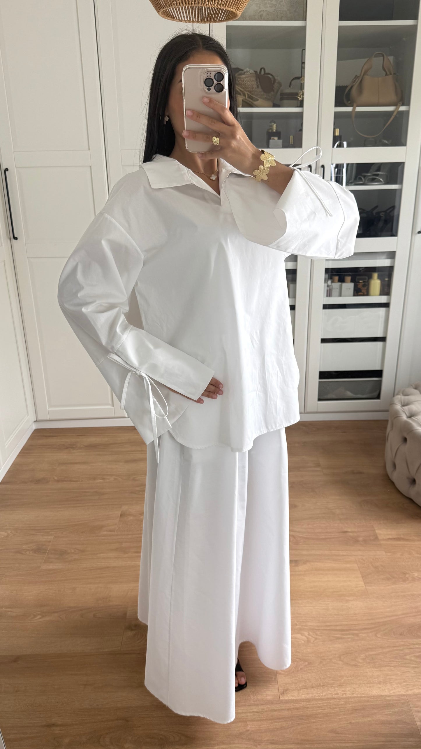 Ensemble Modeste Blanc – Chemise Noeud & Jupe Oversize