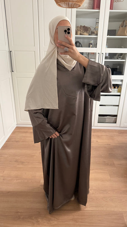 Abaya Satinée Taupe SAÏRYS