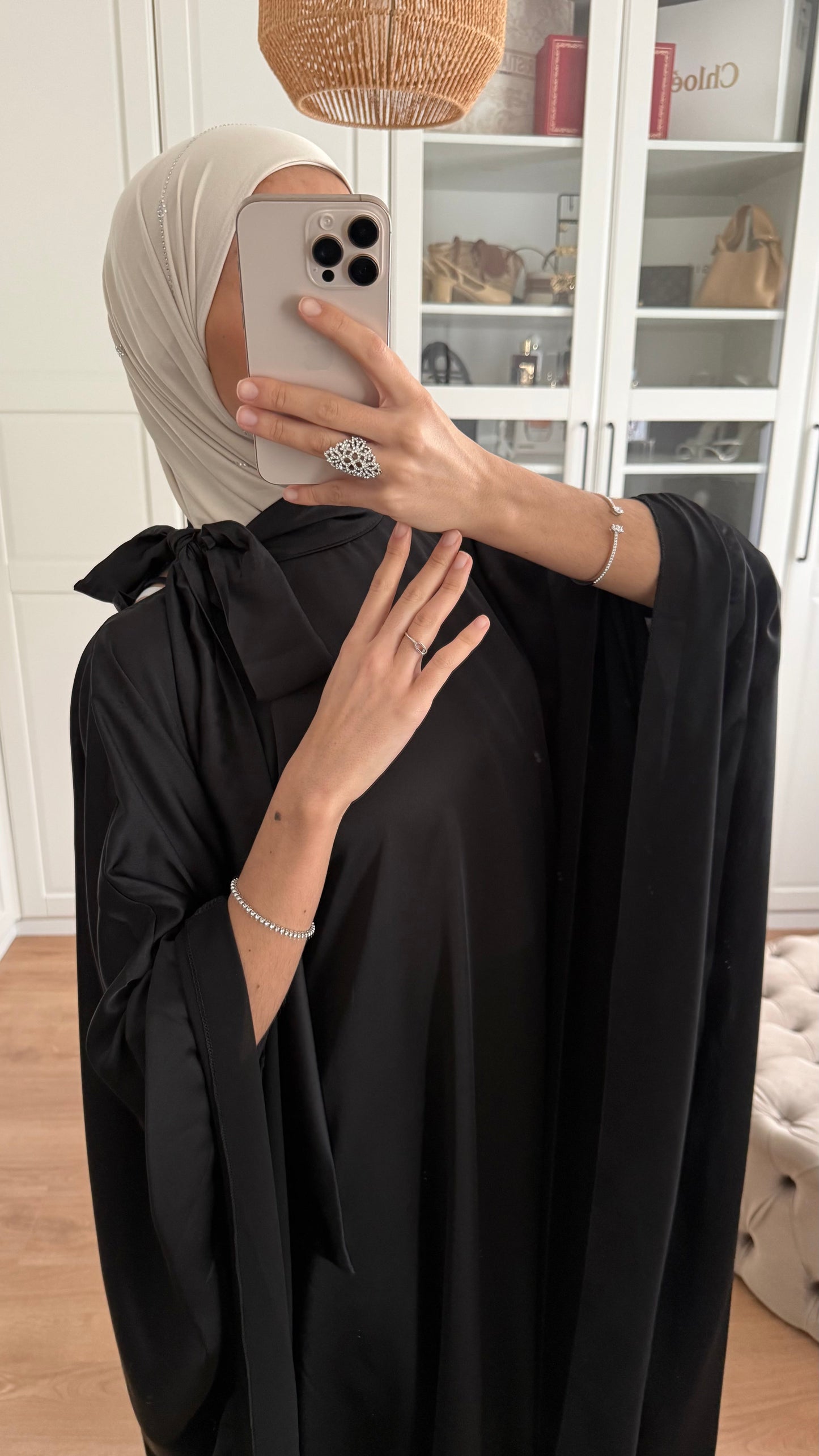 Abaya Papillon Satinée Noir SAÏRYS