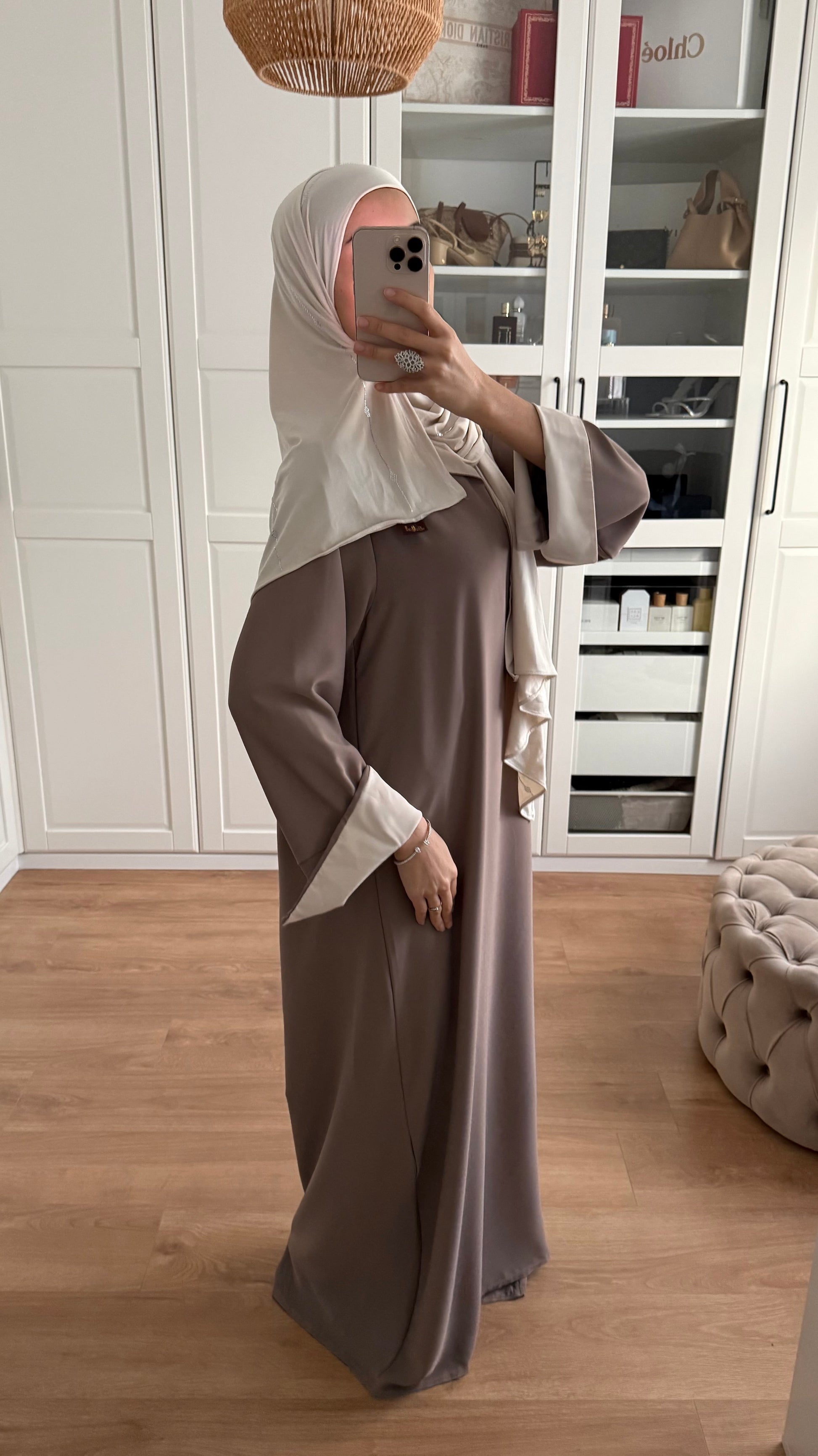 Abaya taupe manches revers beige SAÏRYS