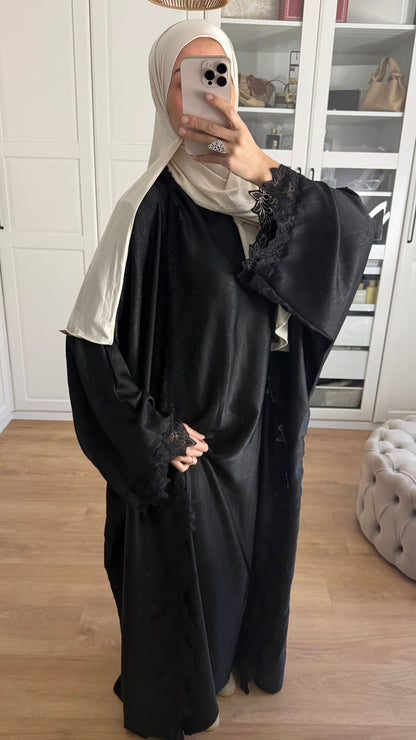 Ensemble Abaya Kimono Satiné avec Dentelle Noir SAÏRYS