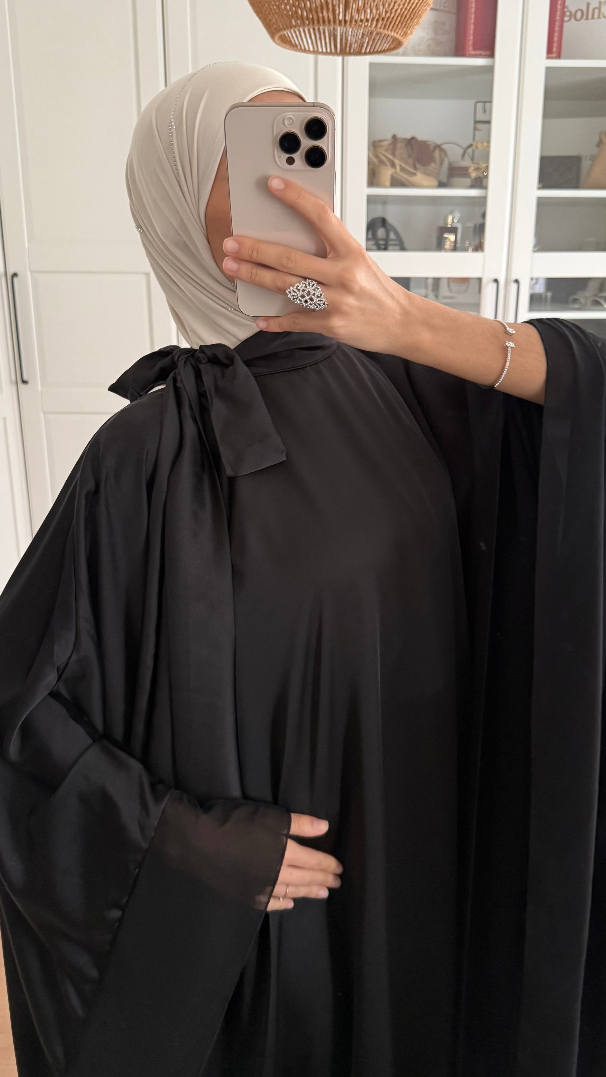 Abaya Papillon Satinée Noir SAÏRYS