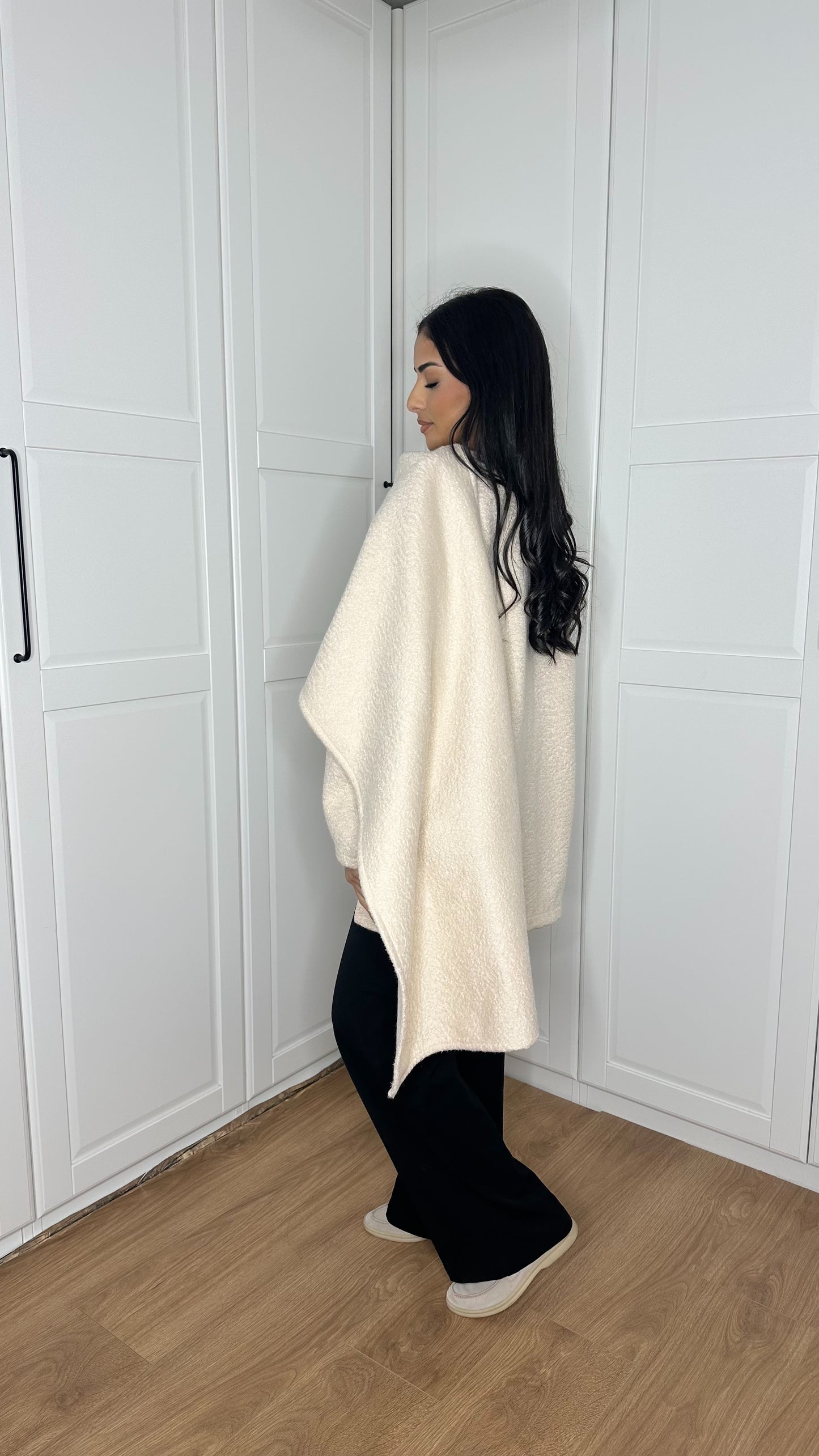 Manteau cape avec écharpe intégrée [Beige]