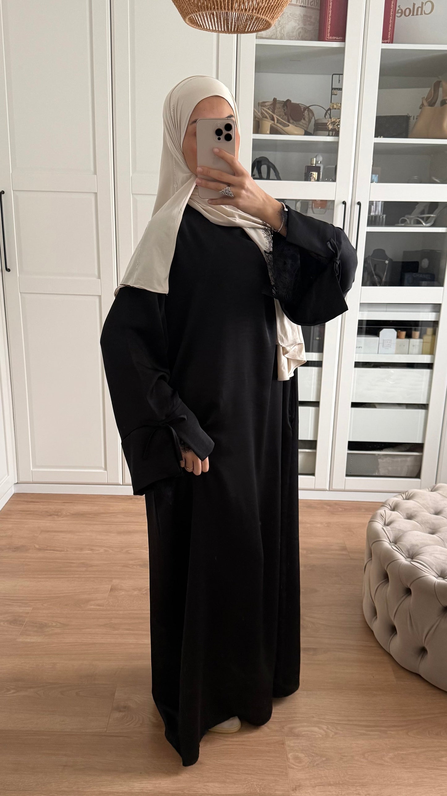 Abaya manches à nœud en dentelle noir SAÏRYS