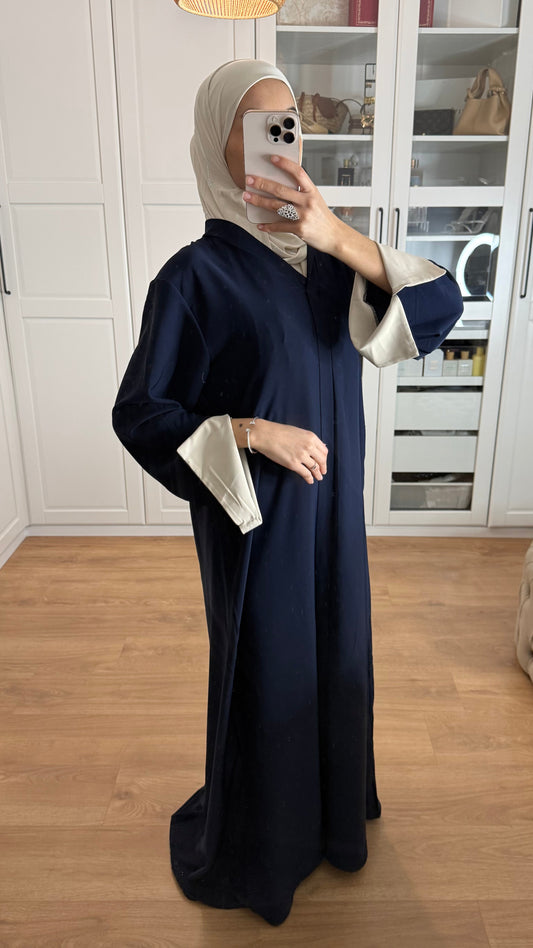 Abaya bleu nuit manches revers beige SAÏRYS
