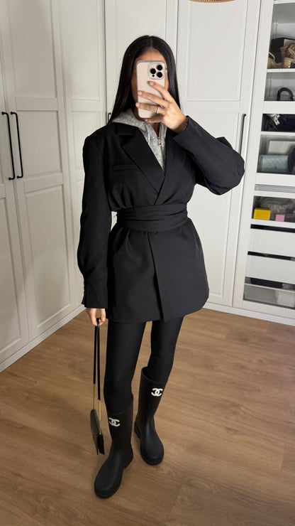 Blazer Oversize Noir Cintré à la Taille avec Ceinture SAÏRYS