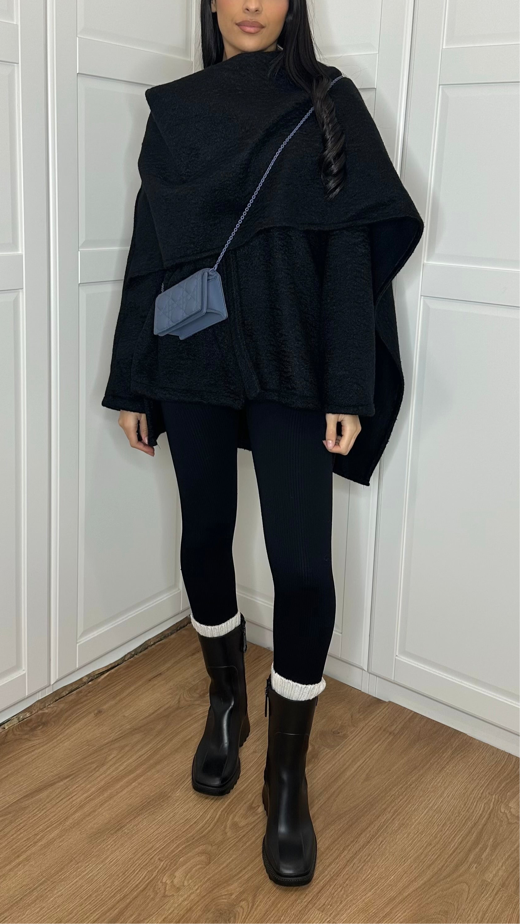 Manteau cape avec écharpe intégrée [Noir] SAÏRYS