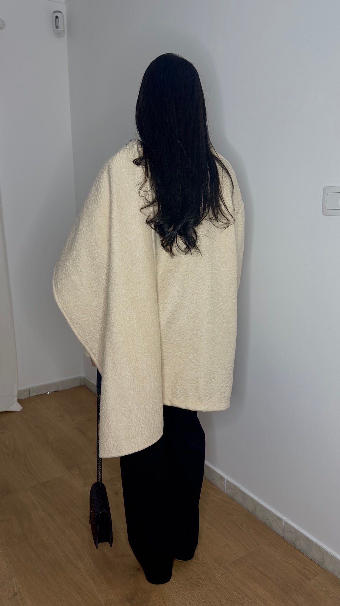 Manteau cape avec écharpe intégrée [Beige]